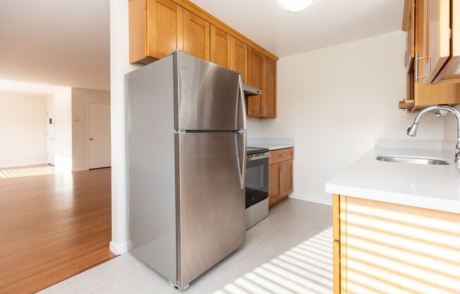 2 beds, 1 bath, $3,299, Unit 710 NC #5