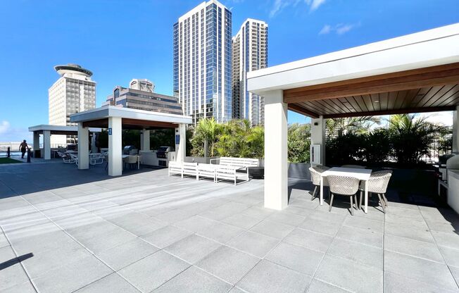1 bed, 1 bath, $3,300