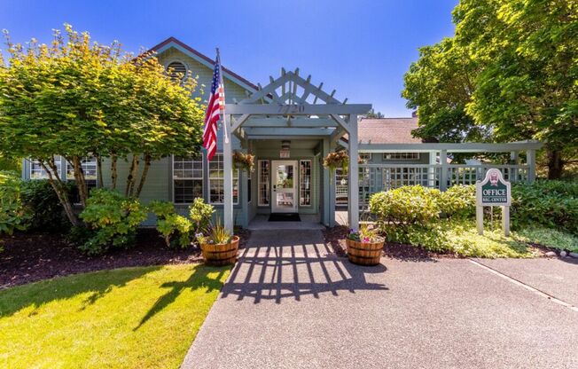 2 beds, 2 baths, 949 sqft, $1,985, Unit K103