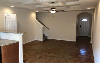 3 beds, 2.5 baths, $1,350, Unit 3