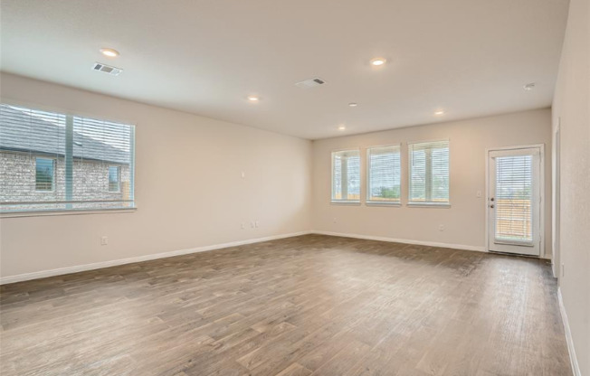 316 CHARLES TRL