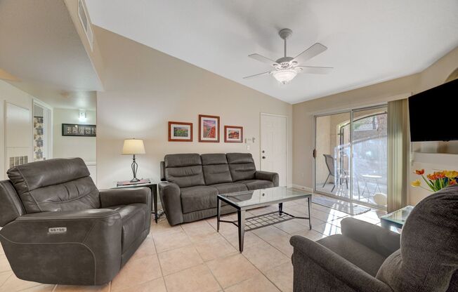 2 beds, 2 baths, $1,650, Unit # 1071