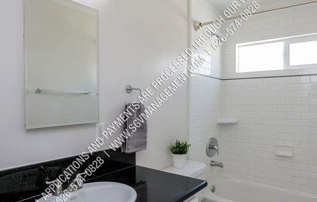2 beds, 1 bath, 961 sqft, $2,100, Unit 13