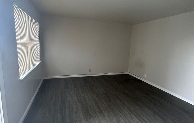 1 bed, 1 bath, $1,600, Unit 9244 Macarthur Blvd #6