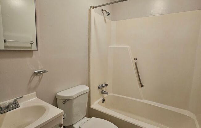 1 bed, 1 bath, $1,000, Unit 3591