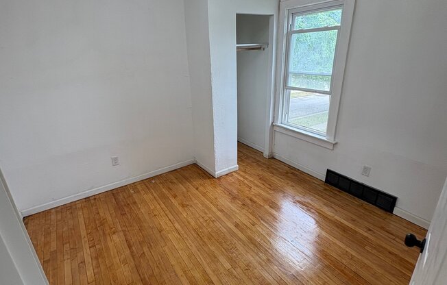 422 N 29 ST