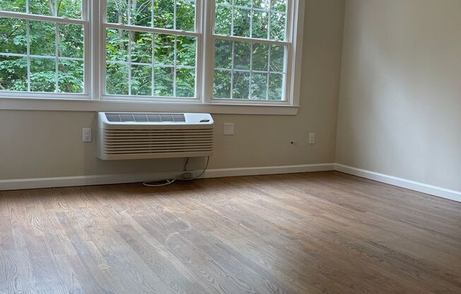 2 beds, 1 bath, 759 sqft, $2,250, Unit 208