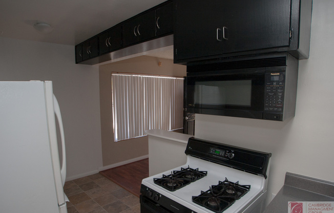 2 beds, 2 baths, $3,295