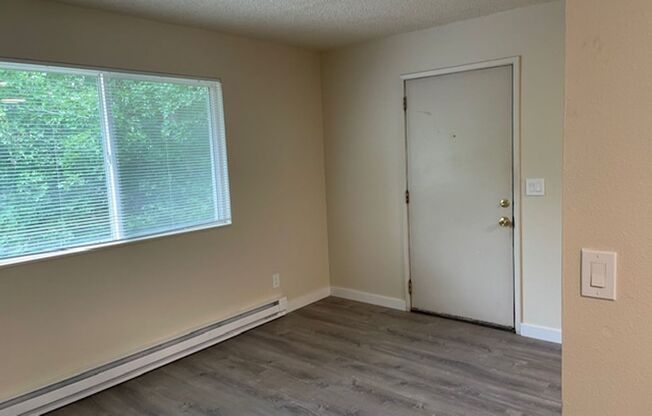 Studio, 1 bath, 500 sqft, $895, Unit 2