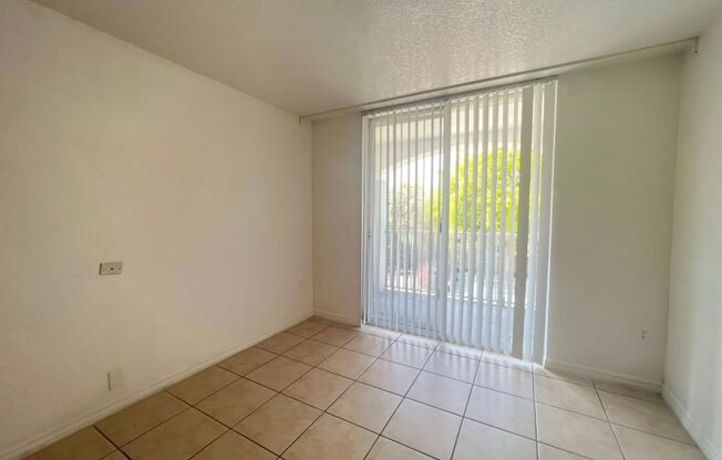 3 beds, 2 baths, 1,079 sqft, $2,600, Unit 13800-206