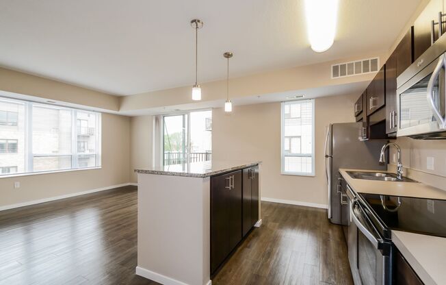 2 beds, 2 baths, 980 sqft, $2,399, Unit 313