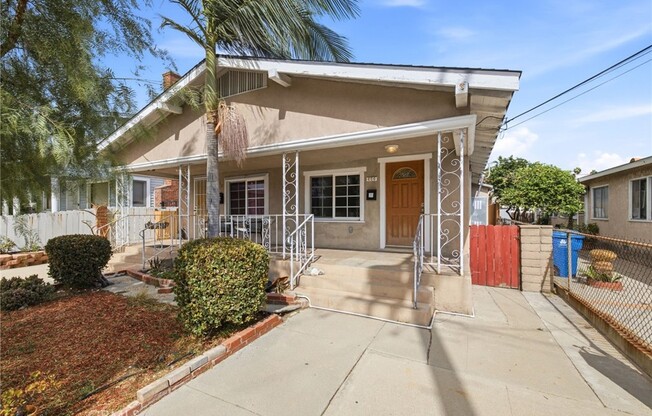 1 bed, 1.3 baths, 942 sqft, $2,050