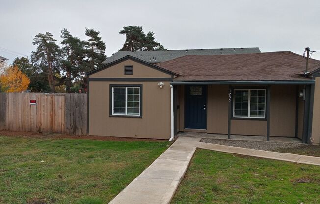 2 beds, 1 bath, 768 sqft, $1,550, Unit 9TH1255
