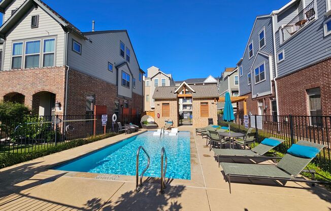 Modern 4-Bedroom Townhome in the Heart of Dallas ready for immediate move in