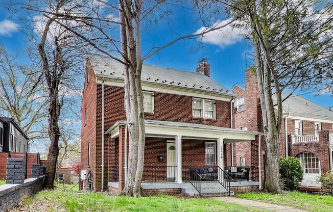Van Buren St NW