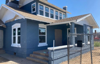 121 S 21 AVE