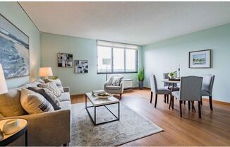 Spacious one-bedroom, one-bath condo in a fantastic St. Paul location!