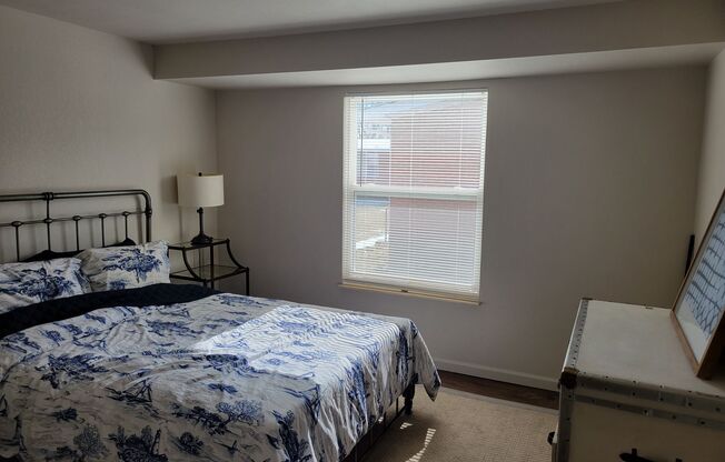 2 beds, 1 bath, 792 sqft, $850