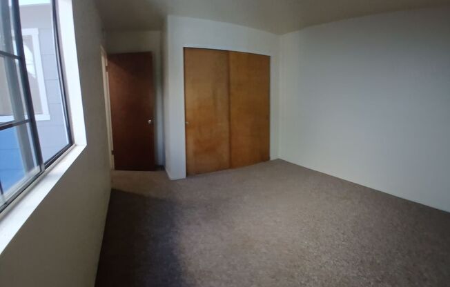 2 beds, 1.5 baths, $3,000, Unit Unit 16