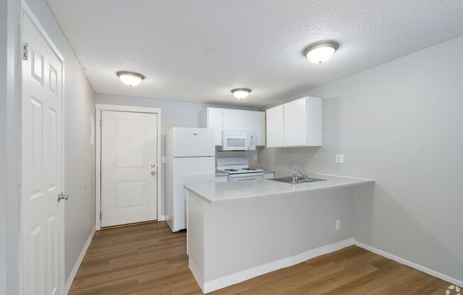 2 beds, 1 bath, 780 sqft, $1,150, Unit 126