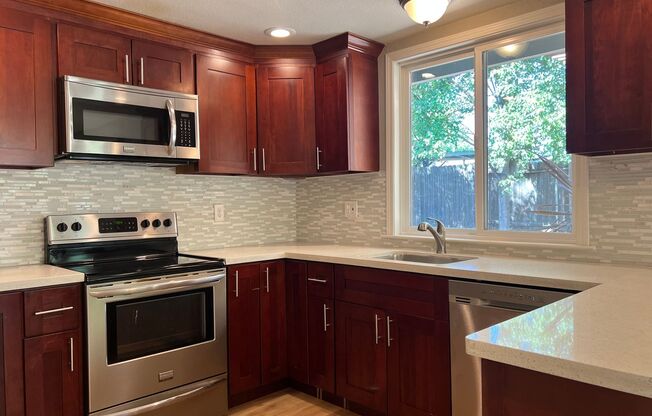 3 Bedroom 2 Bathroom 2 Car Garage Home in Loomis