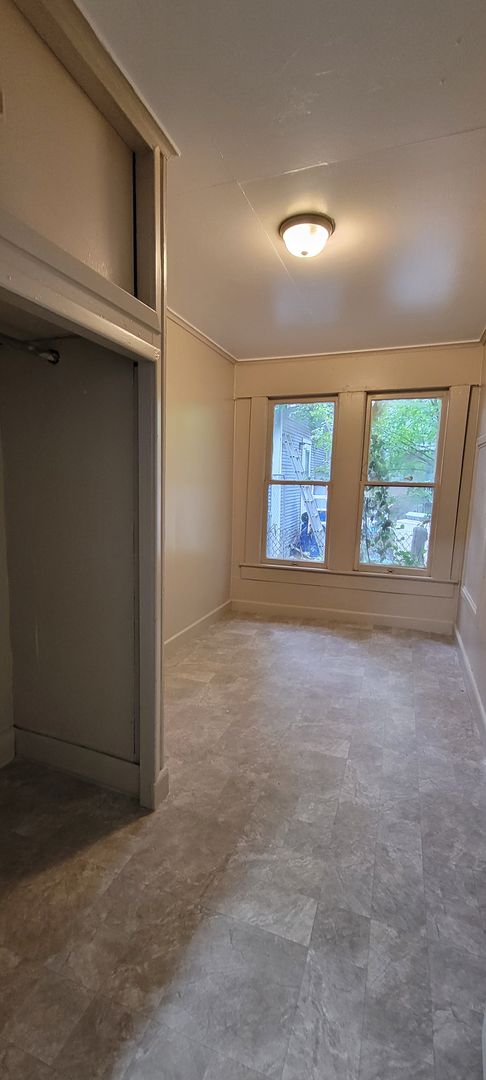 3 beds, 1 bath, $815