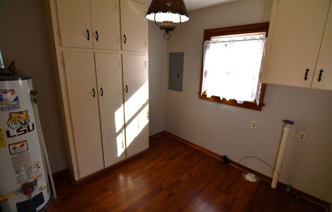 3 beds, 2 baths, $1,800