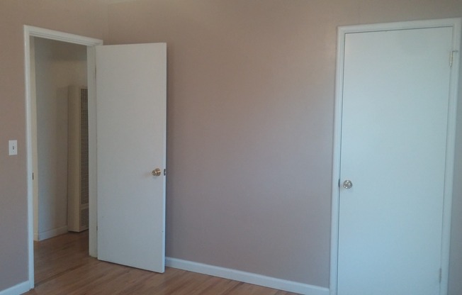 2 beds, 1 bath, $1,350