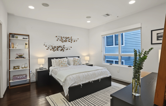 2 beds, 2 baths, 1,350 sqft, $4,800