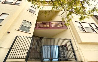 1p716 - 3055-3061 Adeline Street