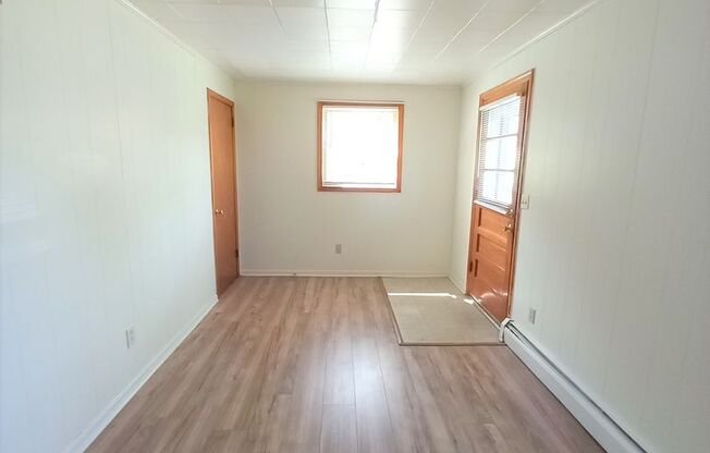 2 beds, 1 bath, 903 sqft, $1,240, Unit G-5