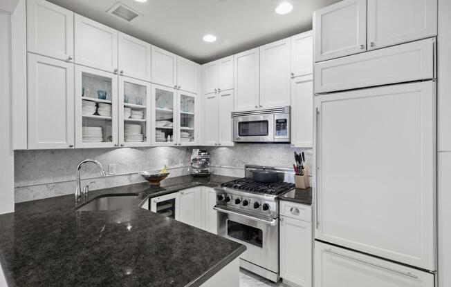 261 W 112 ST