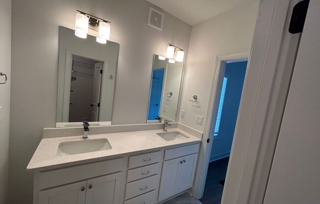 2 beds, 2 baths, 1,190 sqft, $2,000, Unit A302