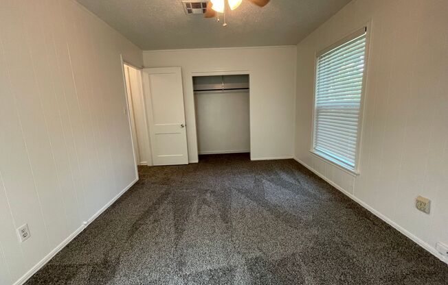 2 beds, 1 bath, $950