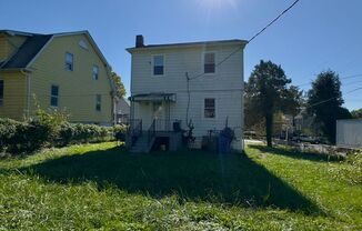 3 beds, 1 bath, $1,600