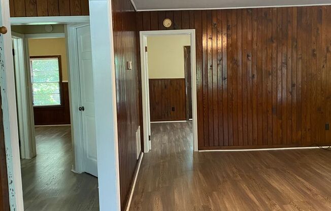 2 beds, 1 bath, $1,650