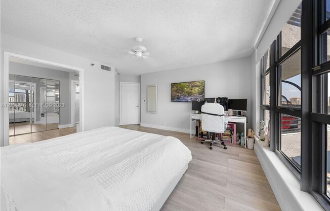 3 beds, 2 baths, $4,200, Unit # 1406