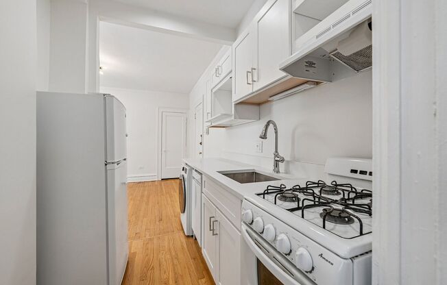 1 bed, 1 bath, 725 sqft, $2,097, Unit 1B