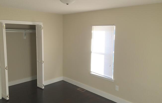 2 beds, 1 bath, $1,050