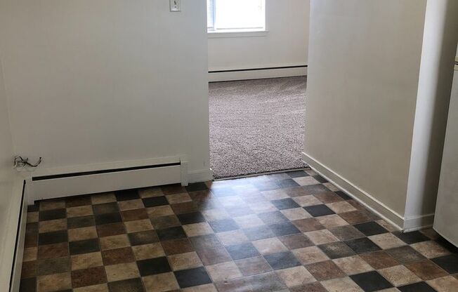 1 bed, 1 bath, 580 sqft, $625, Unit 1300-1311