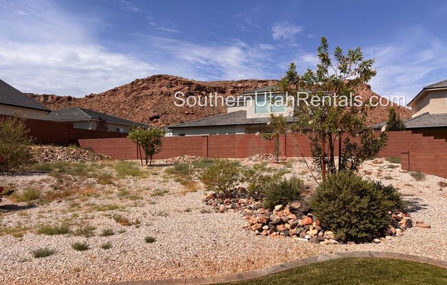 Wonderful 4 bed / 2.5 bath in Desert Canyons AVAILABLE NOW!!!