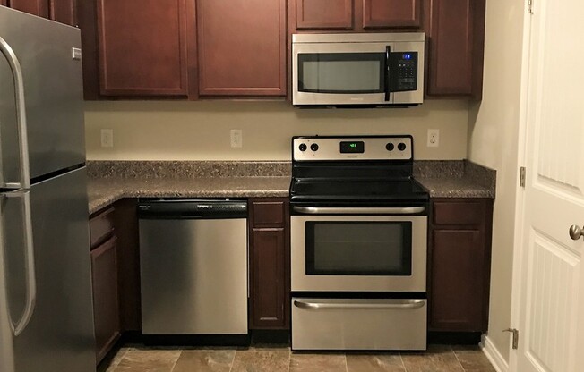 1 bed, 1 bath, 822 sqft, $775, Unit C10