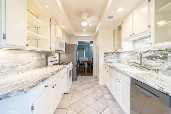 18231 ANDREA CIR N