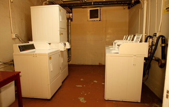 Studio, 1 bath, 400 sqft, $1,450