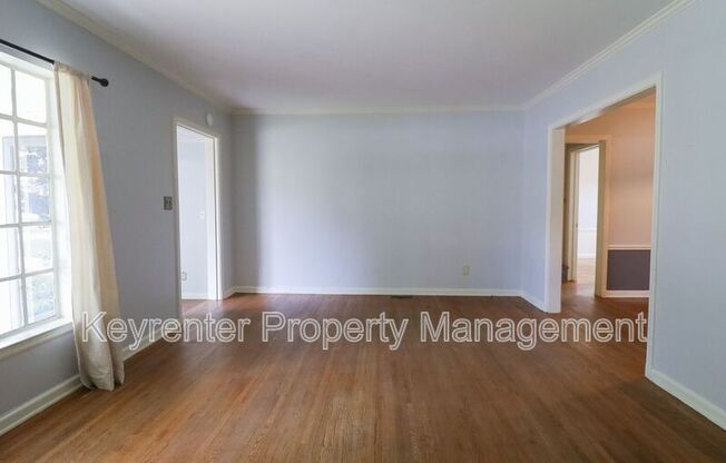 2220 S INDIANAPOLIS