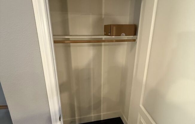 2 beds, 2 baths, $1,895, Unit # 204