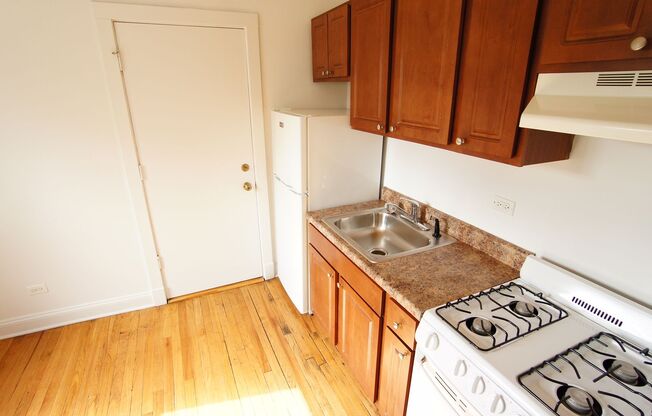 Studio, 1 bath, 395 sqft, $1,395, Unit 2649.51S