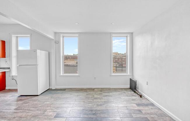171 E 8 ST