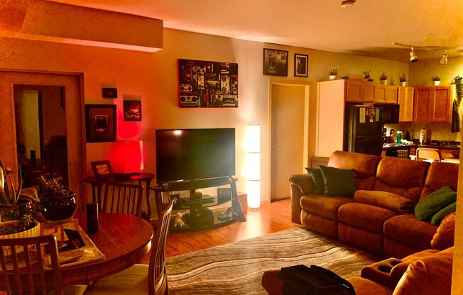 2 beds, 2 baths, 926 sqft, $1,575, Unit 306