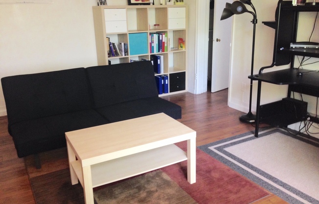 1 bed, 1 bath, $1,195, Unit 17